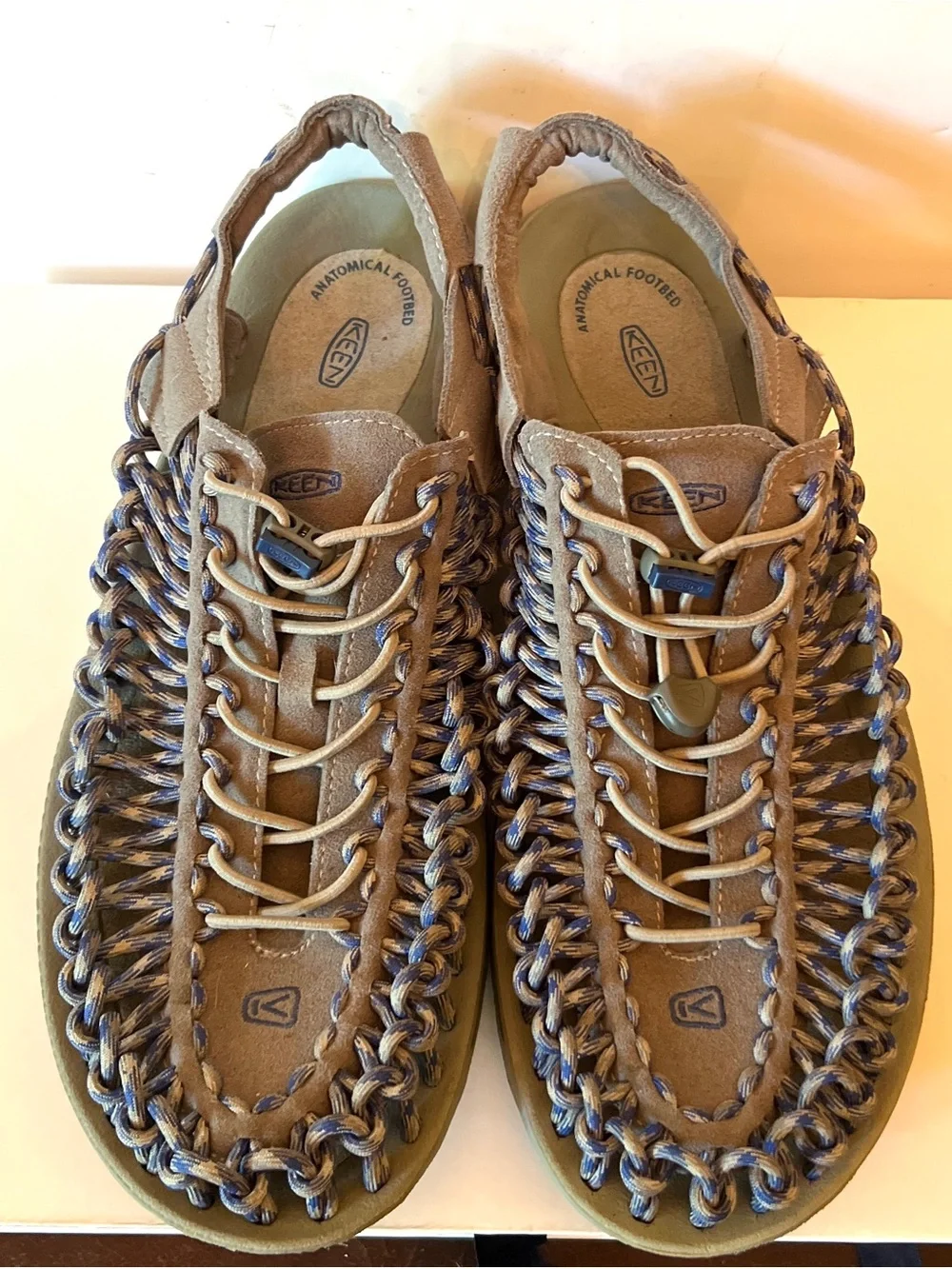 Keen Uneek Men’s US Size 13 Bungee Cord Shoes Hiking Sandals Gray